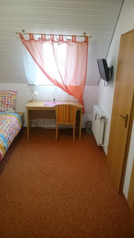 Gasthof Wilhelm Tell Fremdenzimmer เซิร์นดอร์ฟ ภายนอก รูปภาพ